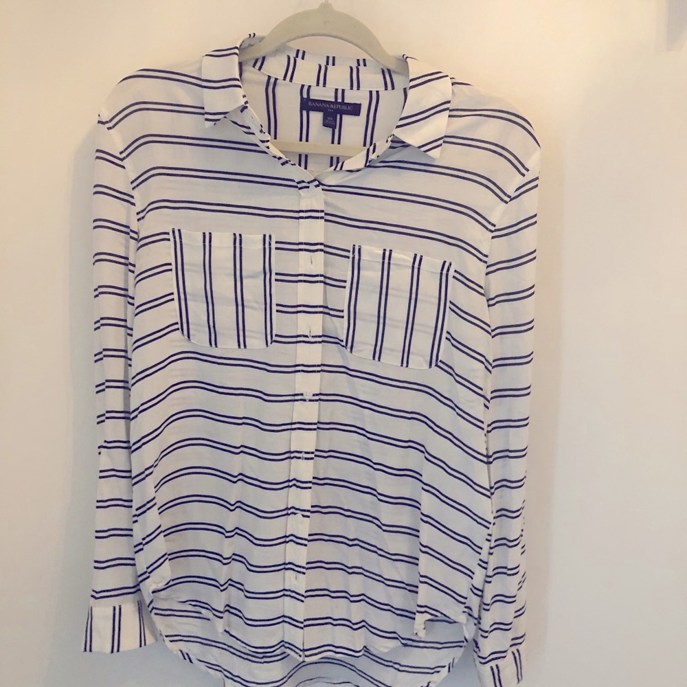 *SOLD* Banana Republic semi-sheer blouse